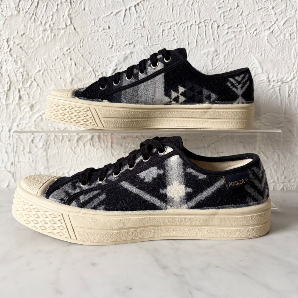 Pendleton Wool Sneakers Women's Size 9/40 Black Ivory Blanket Print Lace Up NEW